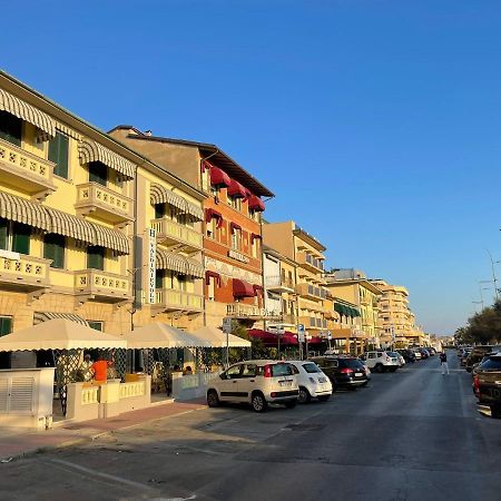 Hotel Valdinievole Lido di Camaiore Eksteriør bilde