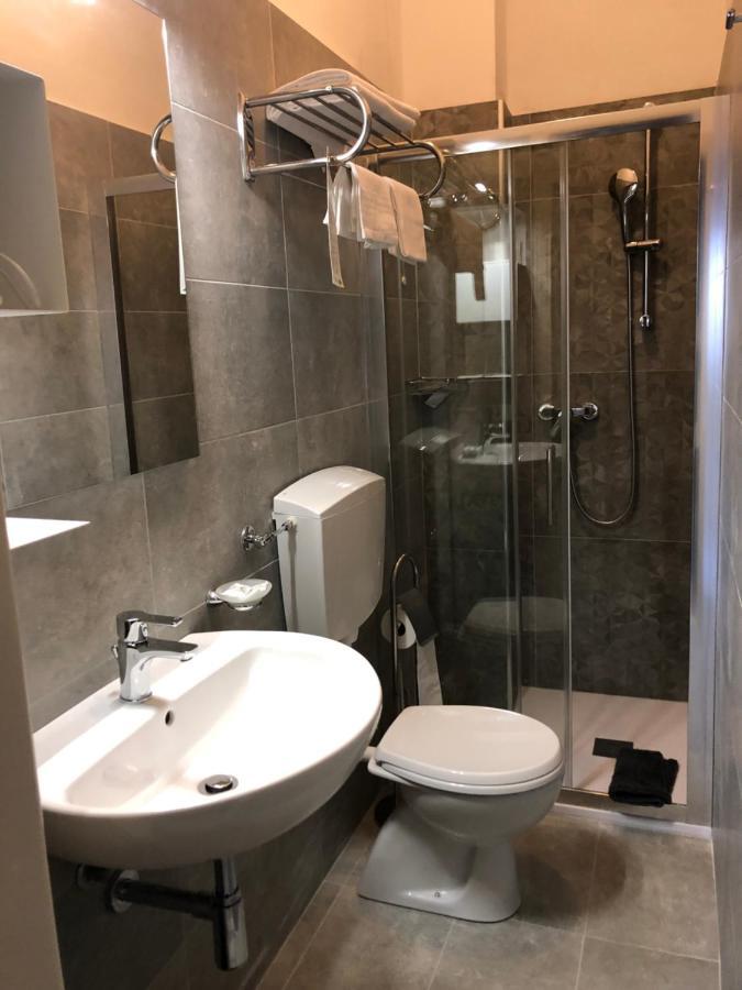 Hotel Valdinievole Lido di Camaiore Eksteriør bilde
