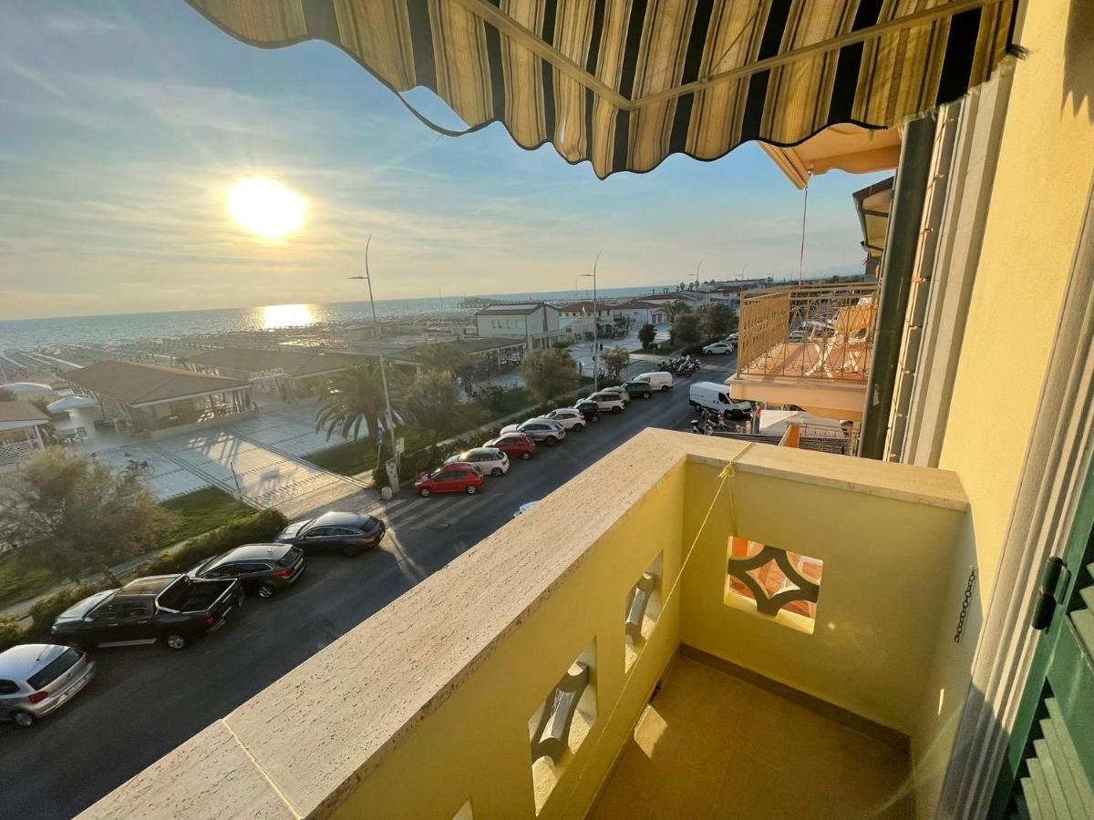 Hotel Valdinievole Lido di Camaiore Eksteriør bilde