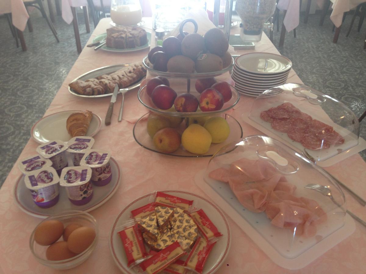 Hotel Valdinievole Lido di Camaiore Eksteriør bilde