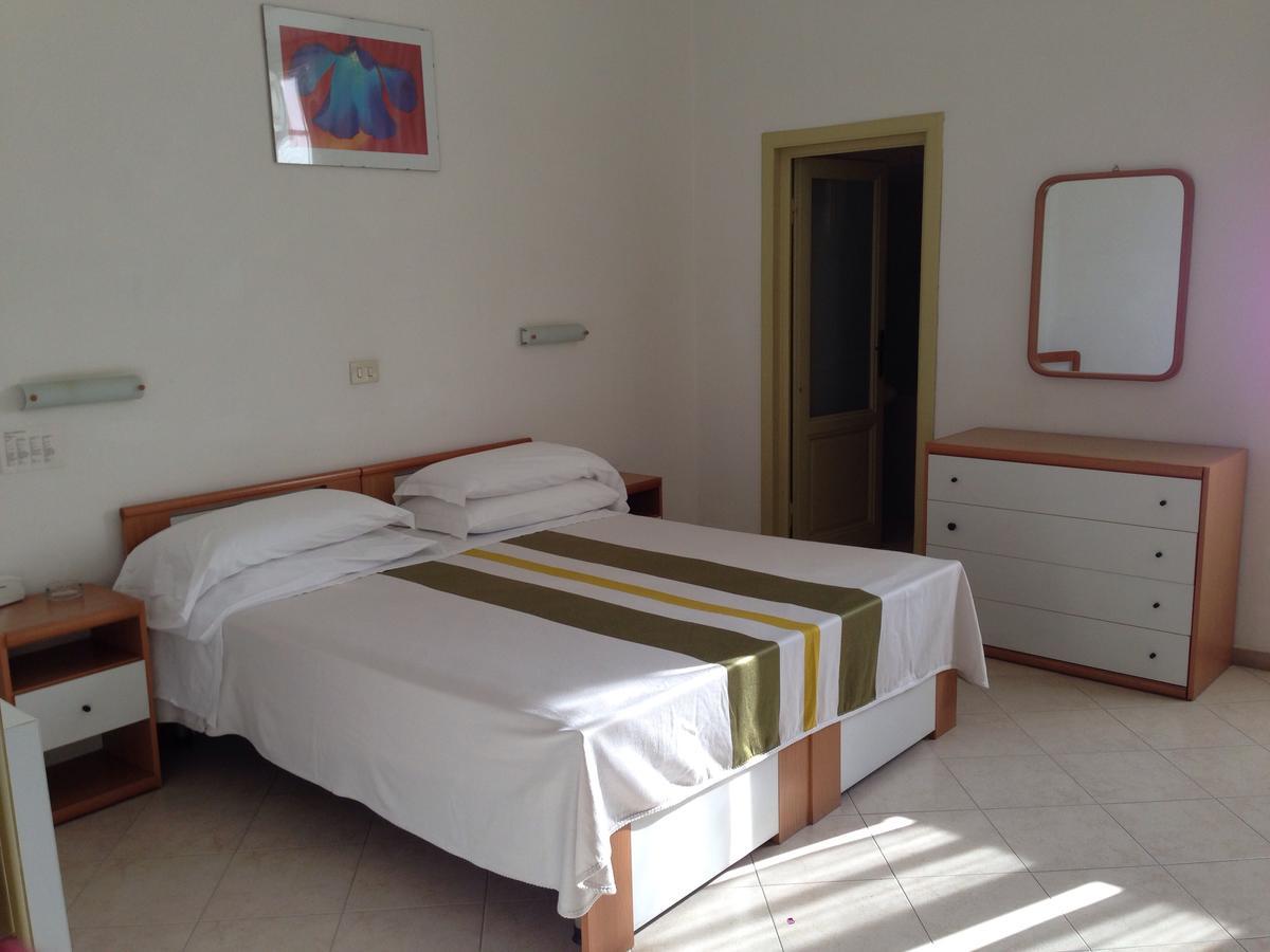 Hotel Valdinievole Lido di Camaiore Eksteriør bilde