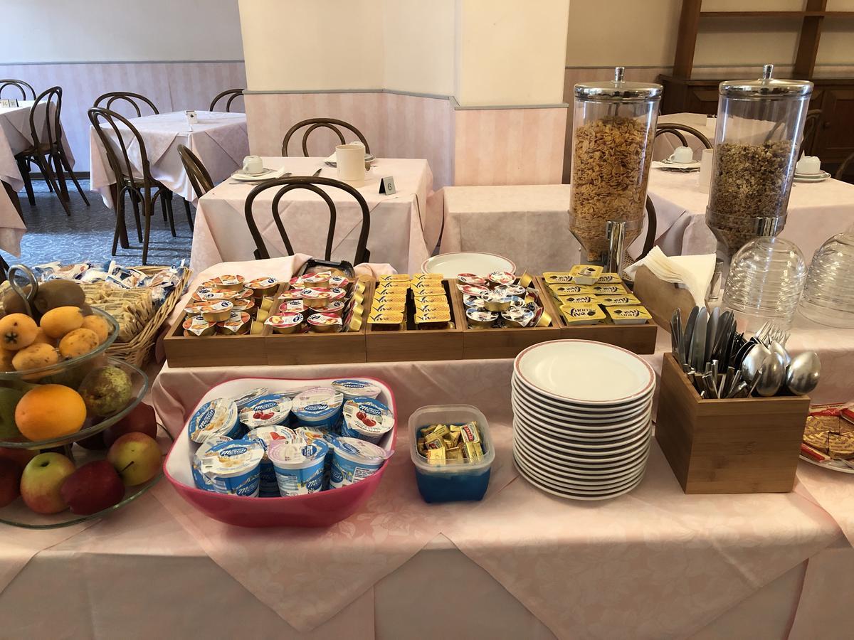 Hotel Valdinievole Lido di Camaiore Eksteriør bilde