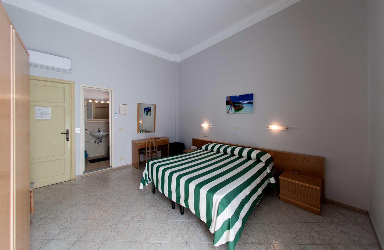 Hotel Valdinievole Lido di Camaiore Eksteriør bilde