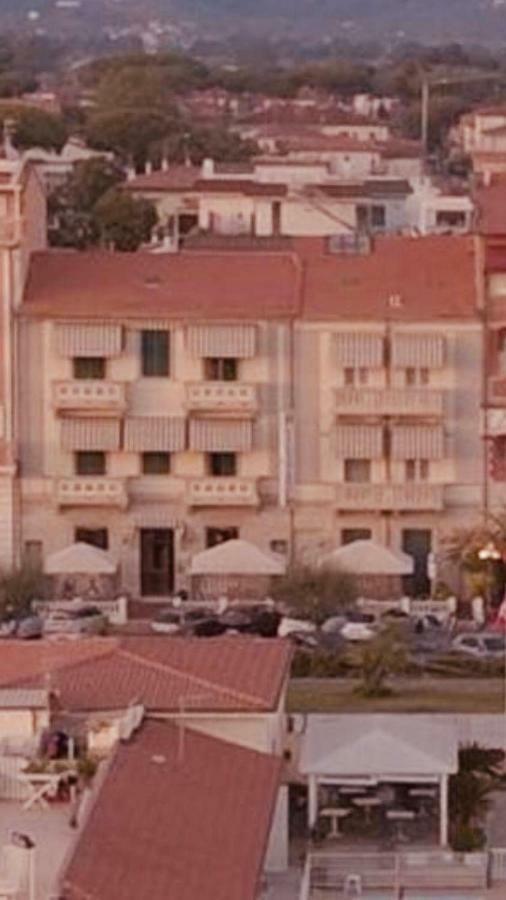 Hotel Valdinievole Lido di Camaiore Eksteriør bilde